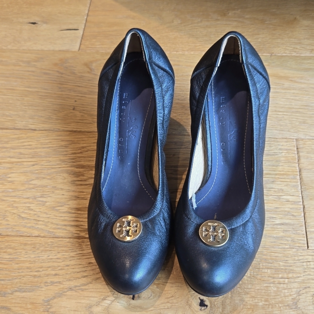 Korean dark blue pumps size 7
